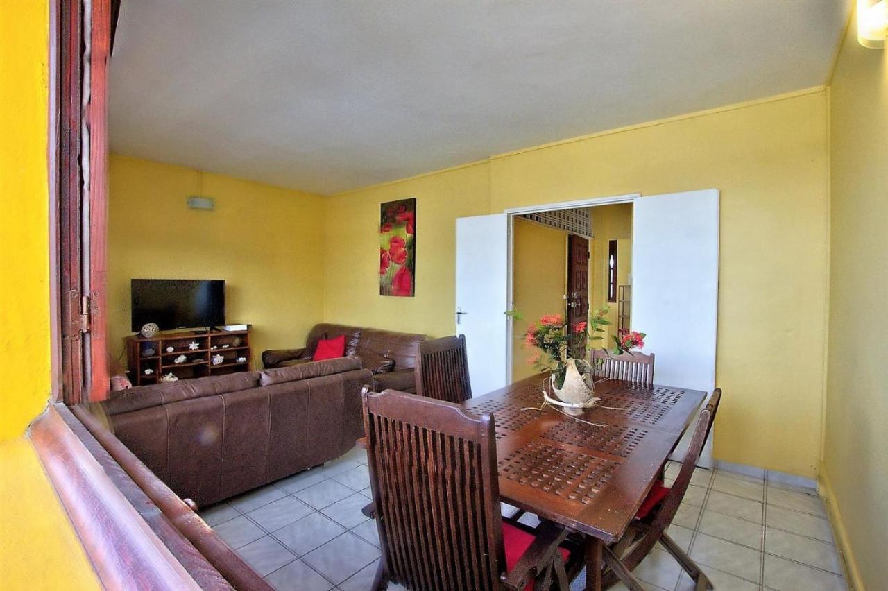 Appartement Tout Confort Sainte-Anne  Ngoại thất bức ảnh
