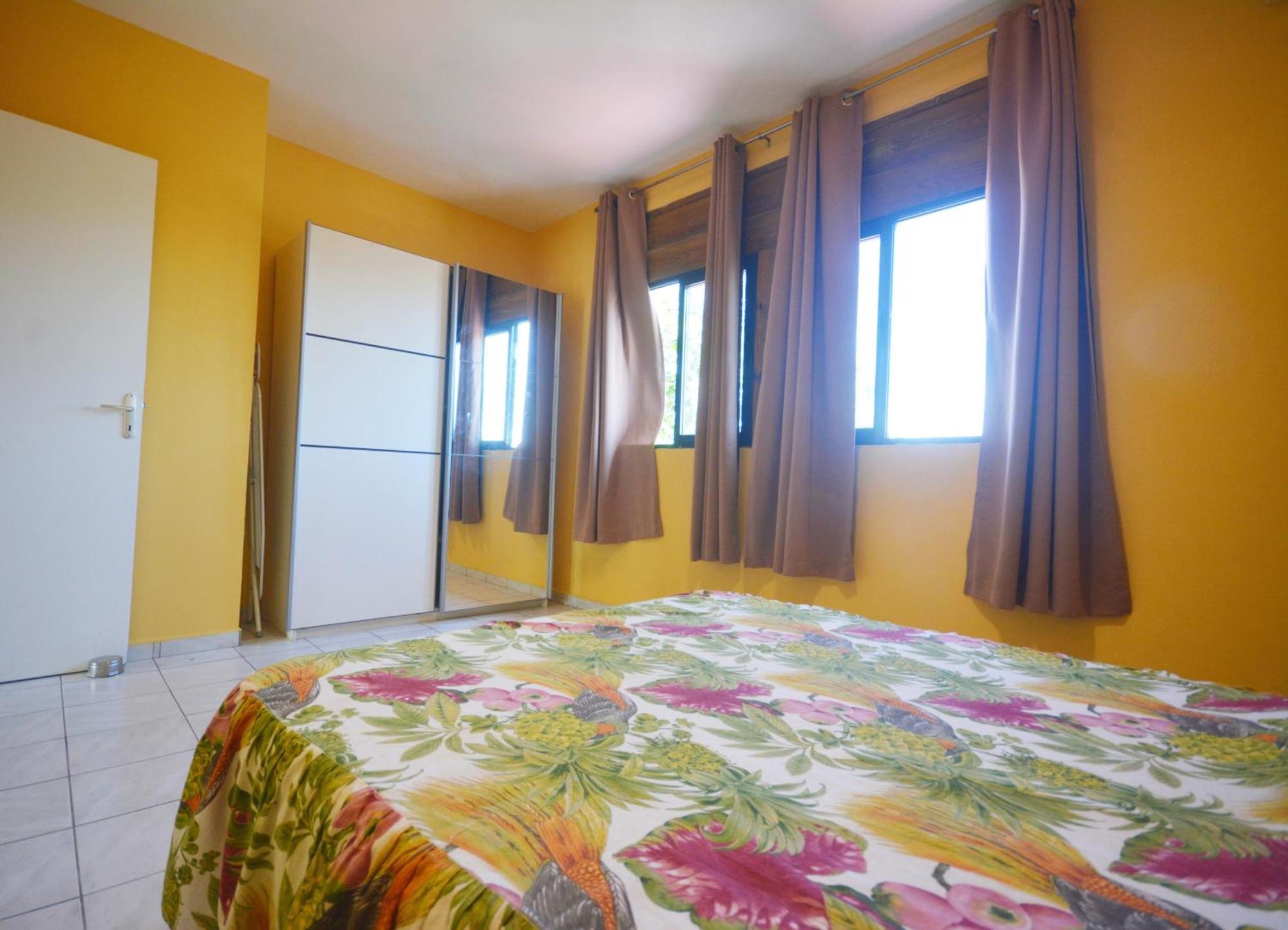 Appartement Tout Confort Sainte-Anne  Ngoại thất bức ảnh