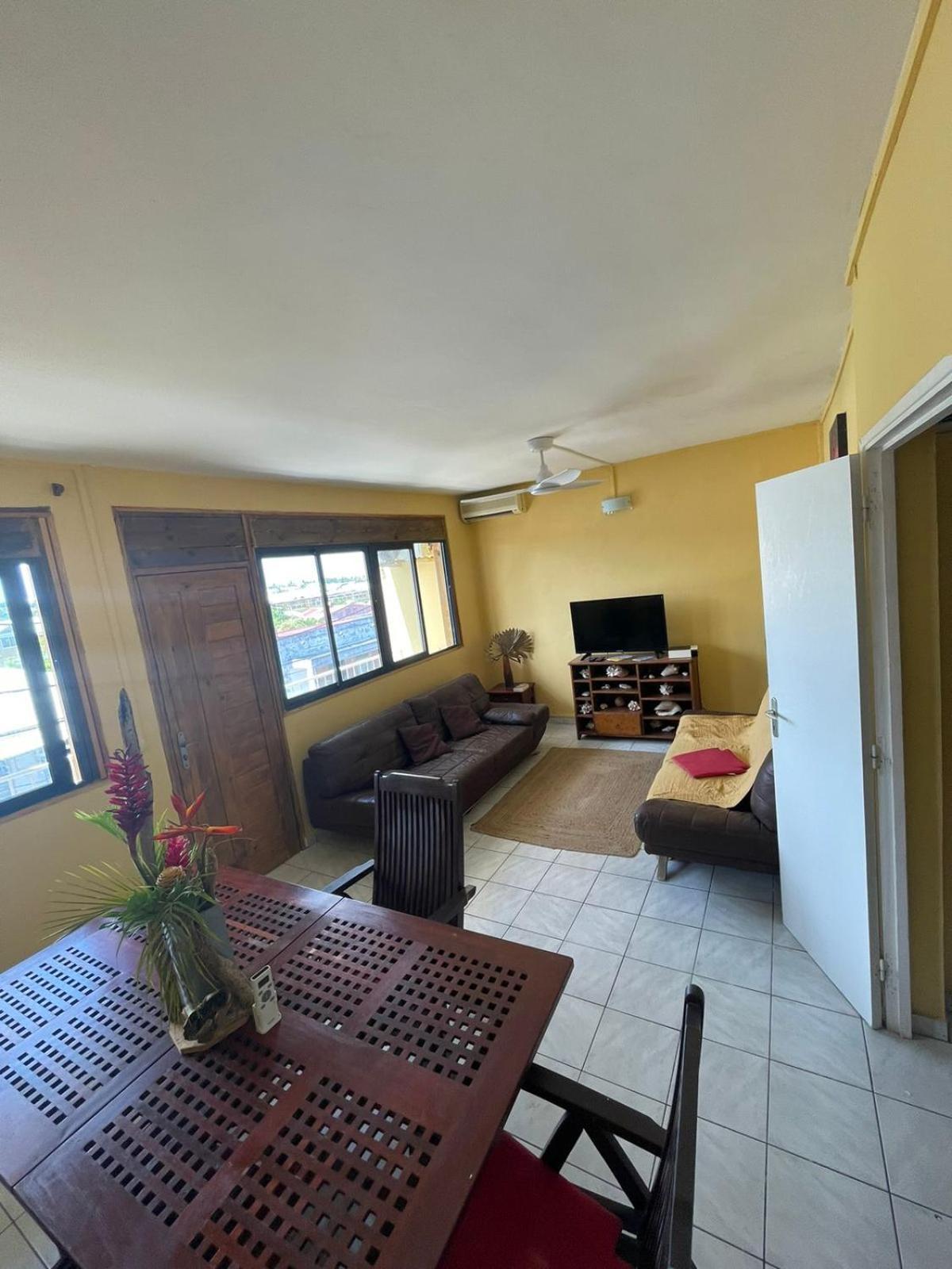 Appartement Tout Confort Sainte-Anne  Ngoại thất bức ảnh